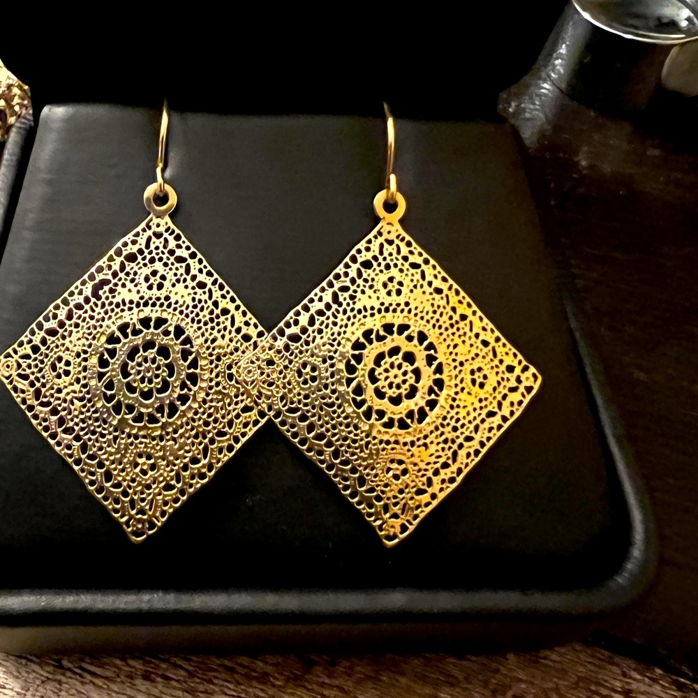 18k solid gold earrings